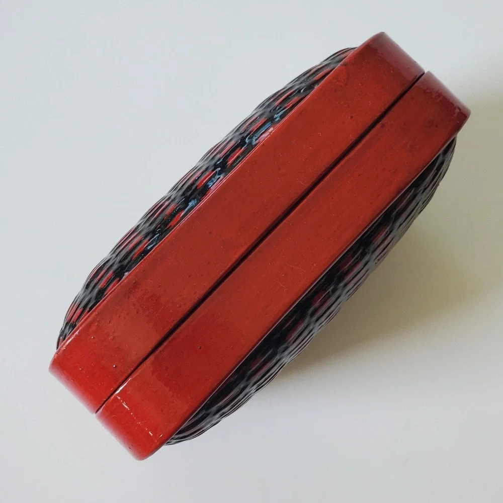 Vintage Woven Lacquered Storage Box Puffy Hard Shell Clutch‎ Purse Asian Art